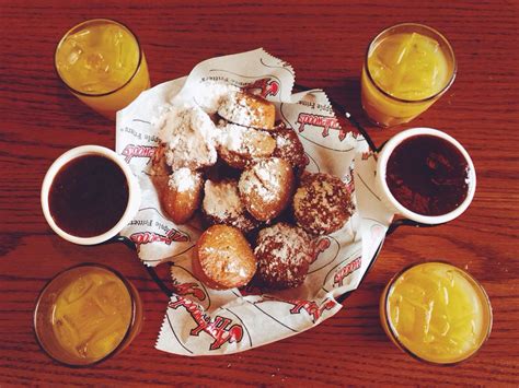 There are more ways to prepare apples than you ever imagined! Review of The Apple Barn and Cider Mill by Local Expert