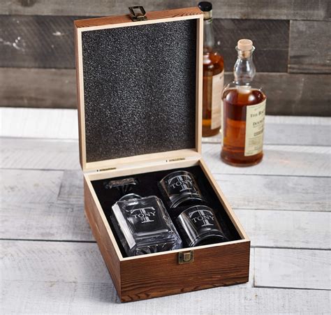 personalized whiskey decanter engraved decanter set etsy