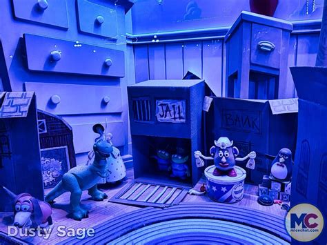 Disneyland News This And That Emporium Windows Toy Story Micechat