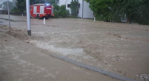 +43 677 634 836 16 mail: Unwetter und Überschwemmungen, 660 Einsätze in OÖ - LT1 ...