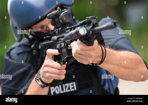 Wiesbaden Germany 09th Aug 2019 A Police Officer Presents A New G38