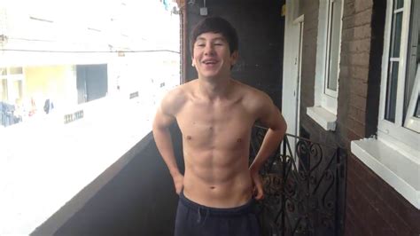 The Stars Come Out To Play Barry Keoghan New Shirtless Pics