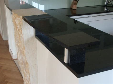 Gönnen sie sich den luxus einer arbeitsplatte aus naturstein und erle. Granit Arbeitsplatten - Natursteindesign Rompf
