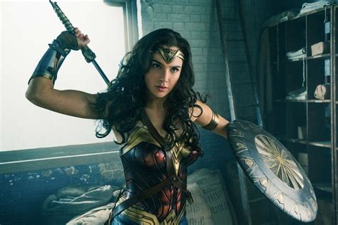 King Arthur Is A Historic Bomb So What Does That Mean For Wonder Woman