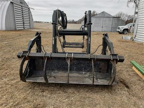 Buhler 695 Quick Attach Loader Wbucket And Grapple Bigiron Auctions