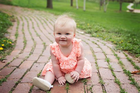 6 Months Old Adorable Girl Elkhorn Omaha Children Baby Photography