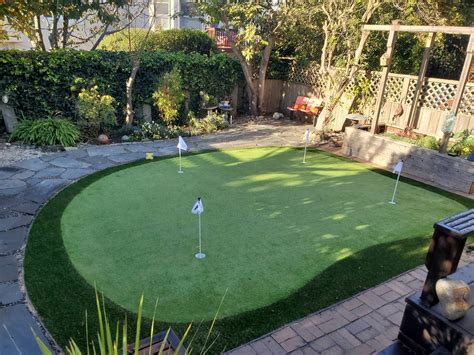 Improve Your Short Game With Artificial Grass Putting Greens
