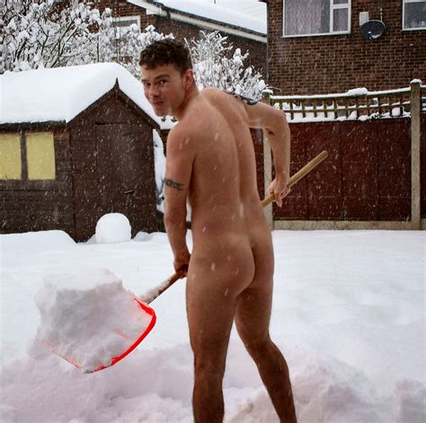 Nude Male Play Snow Porn Hd Pic Free