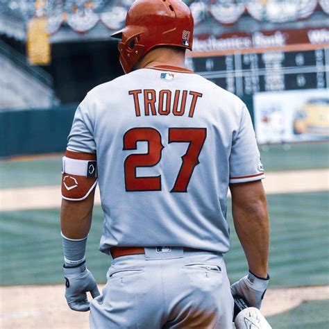 Pin By Heaven On Favorite Childhood Athletes Mike Trout Baseball
