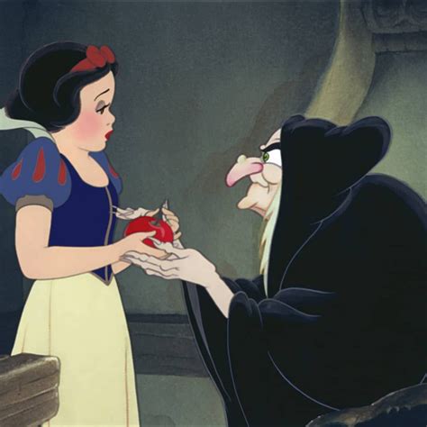 disney on instagram “ allons prends la pomme chérie et fais un vœu… 🍎 la sorcière