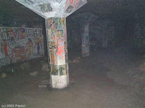 001 World Trip 2002 Paris Catacombs The Cellar