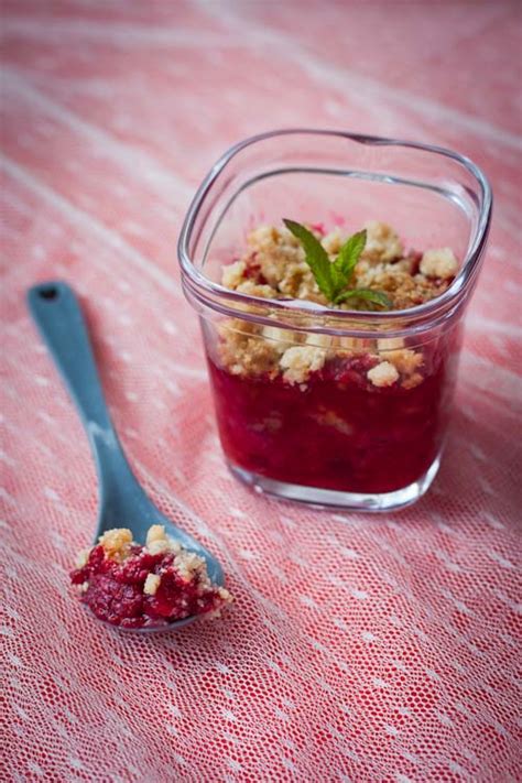 Crumble express aux framboises difficile de faire plus facile