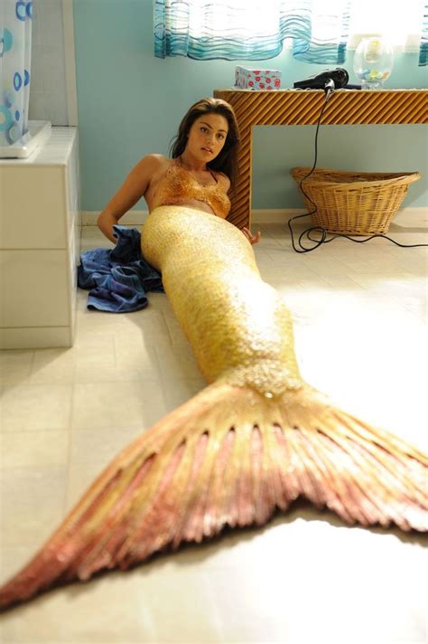 Pin By Valentyna Tkach On Арт деко H2o Mermaid Tails H2o Mermaids
