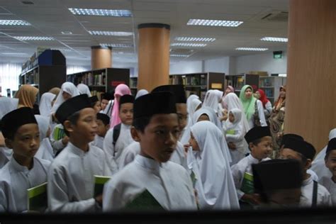 Sekolah Ugama Amar Pahlawan Brunei Iia Lawatan Ke Pusat Sejarah Brunei