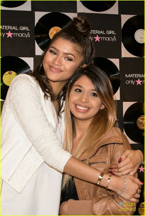 Reported that zendaya favorited (and then unfavorited) a few tweets, including one that said: Zendaya Calls Pal Taylor Swift a 'Genius' | Photo 814567 - Photo Gallery | Just Jared Jr.