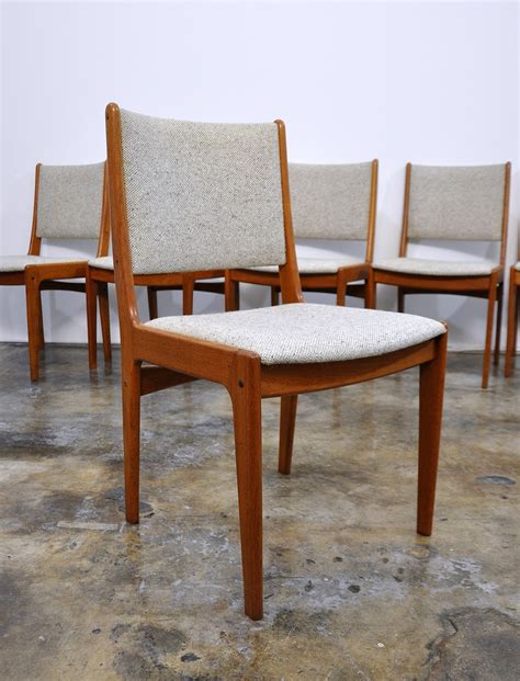 Select Modern Set Of 6 Danish Modern Teak Dining Chairs