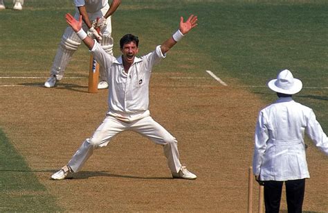 Top 10 Greatest Cricket Bowlers Of All Time Sportshubnet