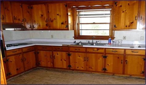 How To Refinish Pine Kitchen Cabinets In 2020 Knotty Pine Kitchen