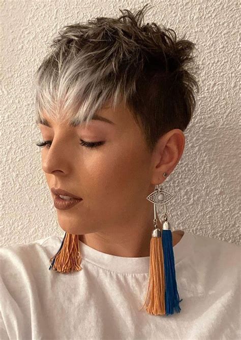20 Pretty Short Pixie Haircuts For Thick Hair In 2020 Pixie Haircut For Thick Hair Haircut