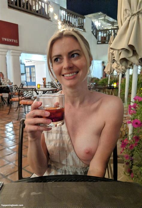Elyse Willems Nude The Fappening Photo FappeningBook