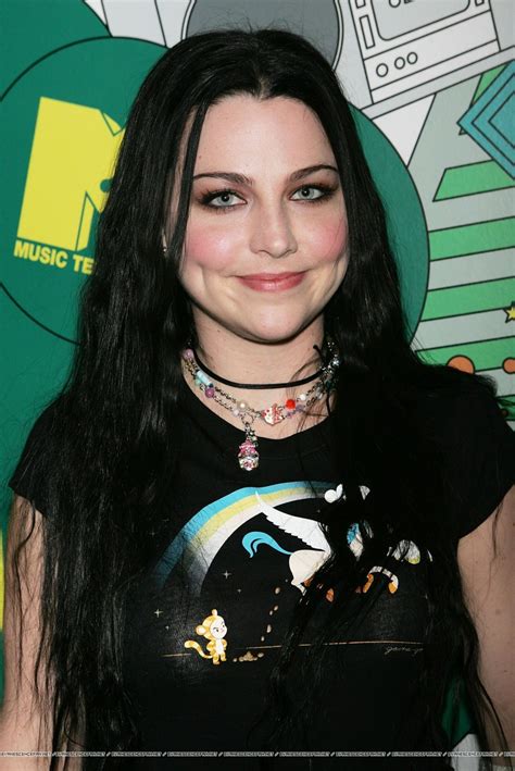 Amy Lee On Mtvs Trl Evanescence Photo 349388 Fanpop