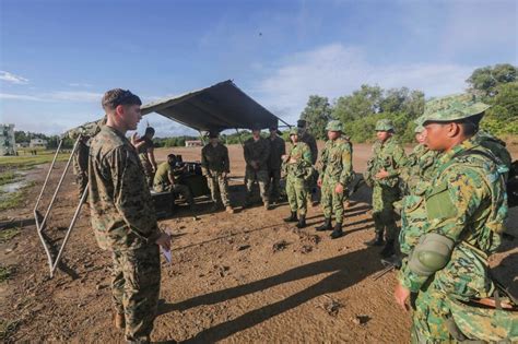 Us Marines Demonstrate Raven Capabilities To Royal Brunei Land Force