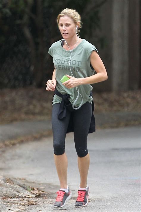 Julie Bowen In Leggings Jogging 04 Gotceleb