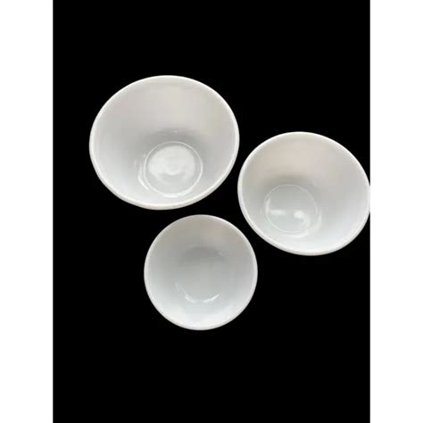 VINTAGE HAZEL ATLAS Milk Glass Mixing Bowls Nesting Set Of 3 Scalloped