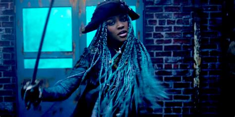 China Anne Mcclain To Debut Whats My Name Single From Descendants 2