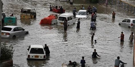 Şiddetli Yağış Ve Fırtına Pakistanın Sindh Eyaletinde 26 Kişinin