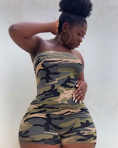 9 Photos Of The Pretty Ghanaian Model Whose Curvy Body Is A Talk On Ig