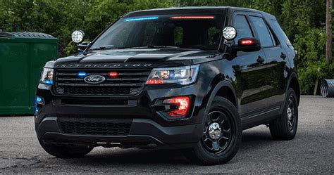 This Is Fords Idea Of A Stealthy Police Interceptor Suv Carscoops Police Cars Police Truck