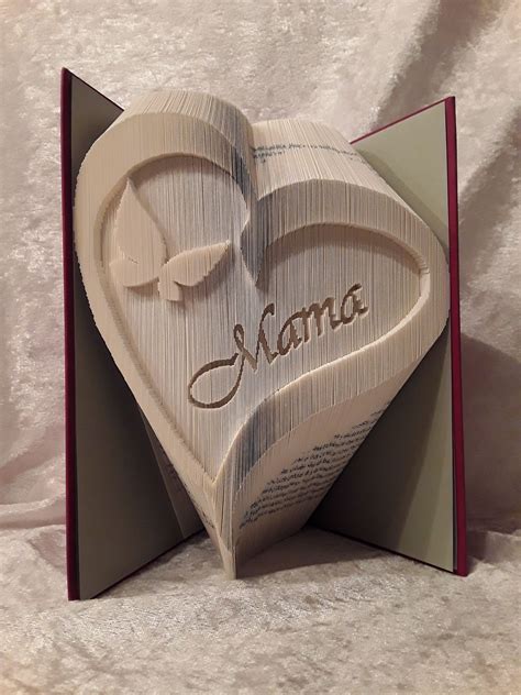 Buch falten buchseiten kostenloses foto auf pixabay. Dieses Buch in Form eines Herz mit dem Schmetterling und ...