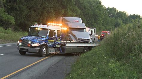 Tow Truck Driver Badly Hurt While Working At I 81 Crash Scene