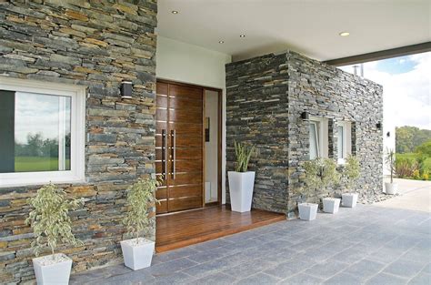 30 Exterior Stone Wall Ideas