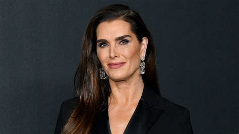 Brooke Shields Shared Photos From Her First Tattoo Removal Appointment