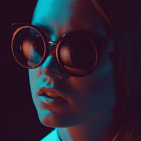 How To Take Neon Photography Neon Portrait Photography Tips For Beginners