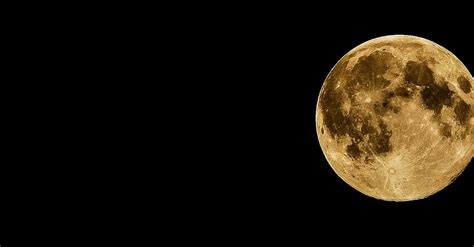 Full Moon During Night Time · Free Stock Photo