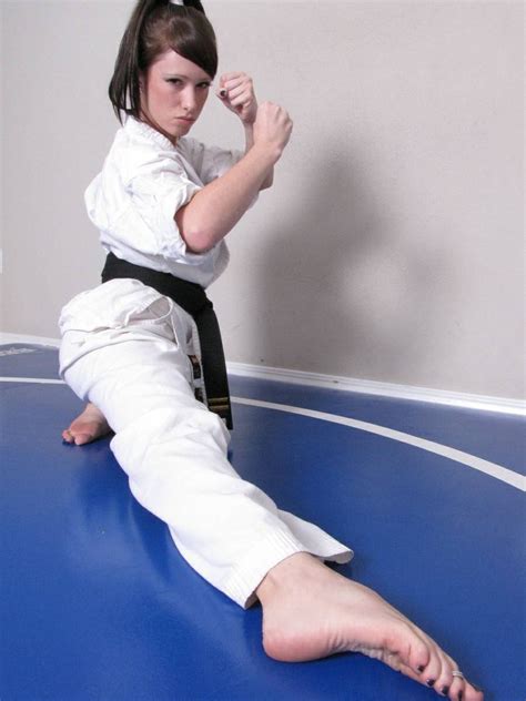 Pin By Iogijo On Martial Arts Martial Arts Women Female Martial