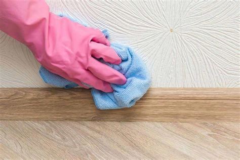 How to Clean Baseboard - 2 Baseboard Cleaning Hacks & DIY Tips