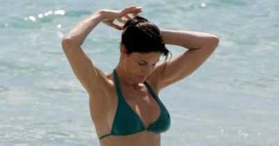 Softly Temperature Stephanie Seymour Showcased Her Green Bikini Body While Sunbathing On The