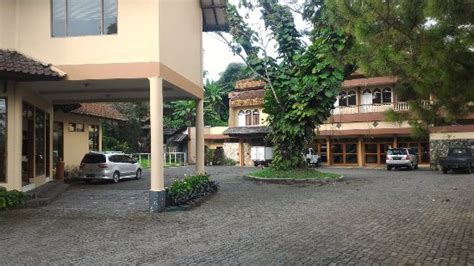 From i.ytimg.com we did not find results for: Kolam Renang Mangkubumi / Oyo 1673 Hotel Taman Mangkubumi ...