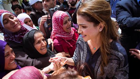 Jordans Queen Rania Meets Syrian Refugees And Irc Aid Workers In Greece International Rescue
