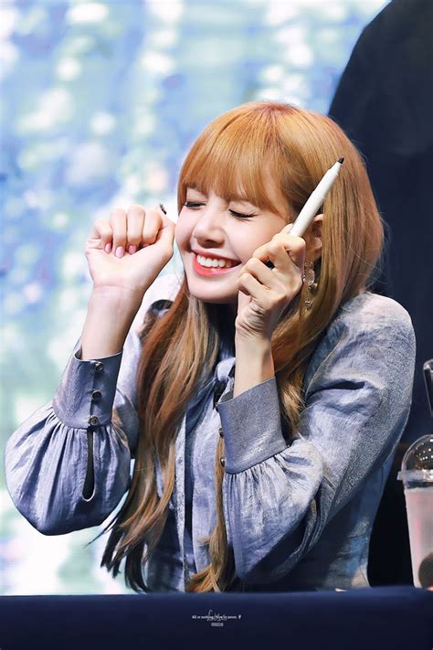 Pin By Lalisa Manoban On 2018 Yeouido Fansign Blackpink Lisa Lalisa