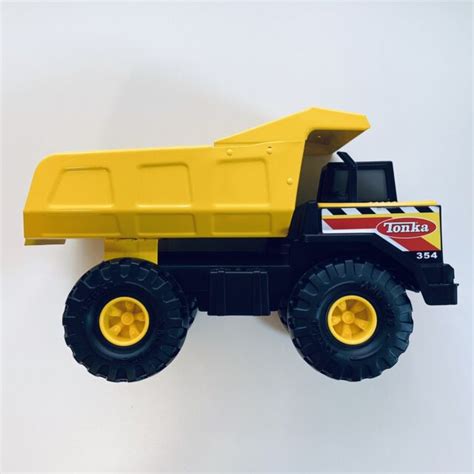 Tonka 354 Steel Classic Mighty Dump Truck Toy Yellow 93918 Ebay