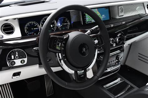 22 Rolls Royce Phantom 2019 Ficha Tecnica Sinopsis Korea