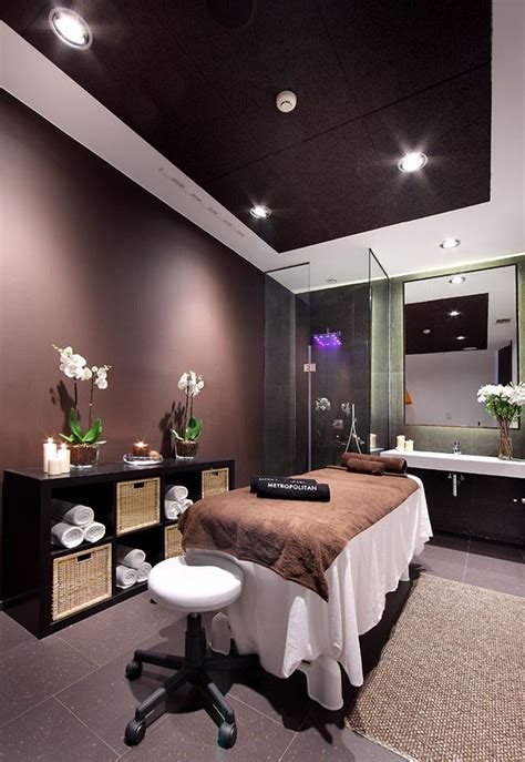 centro de belleza metropolitan massage room decor massage therapy rooms spa room decor beauty