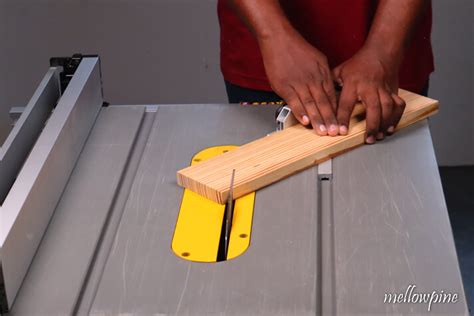 How To Cut A 45 Degree Angle With A Table Saw Step By Step Mellowpine