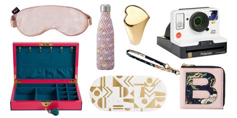 The 37 best friend gifts that prove you're the ultimate bestie! Friend Gift Ideas for 2018 — Unique Gifts for Female Friends