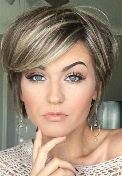 Trending Hairstyles 2019 Short Layered Hairstyles Evesteps Short Hair With Layers Hair